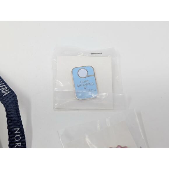 Nordstrom Galleria Tyler CA Shop Hop Lanyard Pins Gone Shopping Piano Purse Bus - Picture 5 of 7